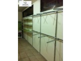 استندات ورفوف محل ملابس