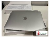 • MacBook Air 