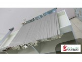 علاقات ستانلس لمحل ملابس بحالة الجديد 