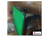 طاولة بلياردو نظيفة 