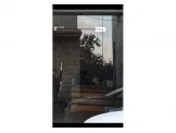 متوفلا باب زجاجي سكوريت