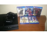 PlayStation 4 with 2 Controller & 5 Games