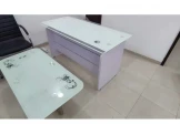 مكتب سكرتيرة بحالة ممتازة للبيع مع كرسي و طاولة استقبال - 2